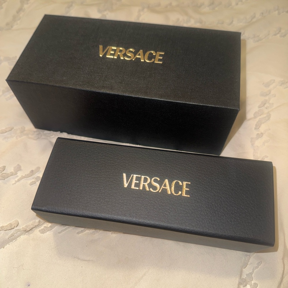 BRAND NEW !! Never worn or used ! Versace Tortoise sunglasses - Picture 5 of 5